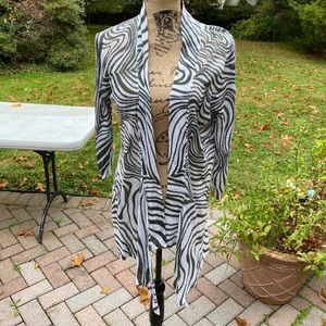 Hi / low gorgeous light grey / off white cardigan